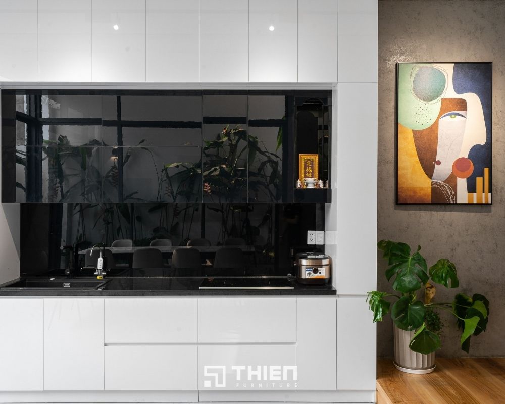 Bàn thờ ông táo trên tủ bếp