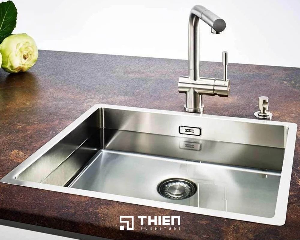 Chậu rửa chén Franke trong tủ bếp