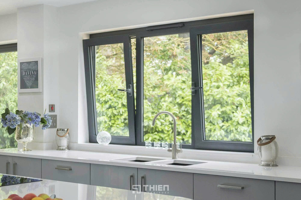 Cách hóa giải bếp đối diện cửa sổ