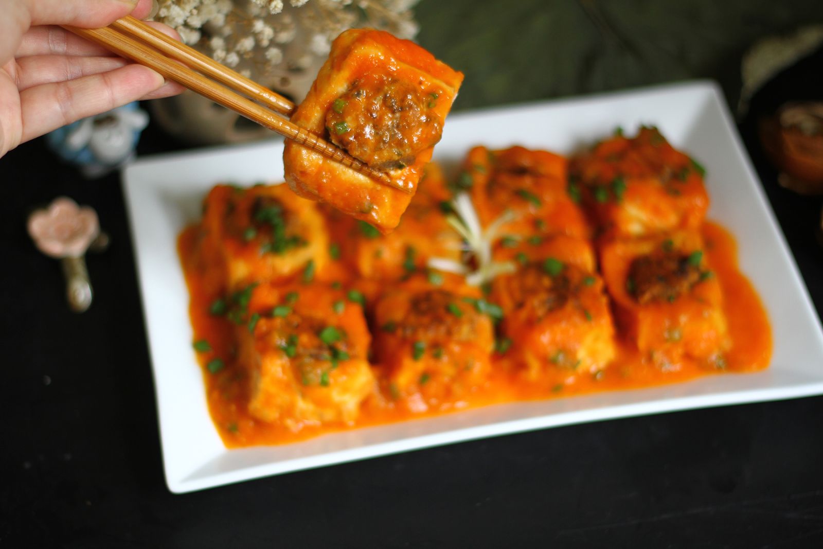 Đậu hũ nhồi thịt sốt cà