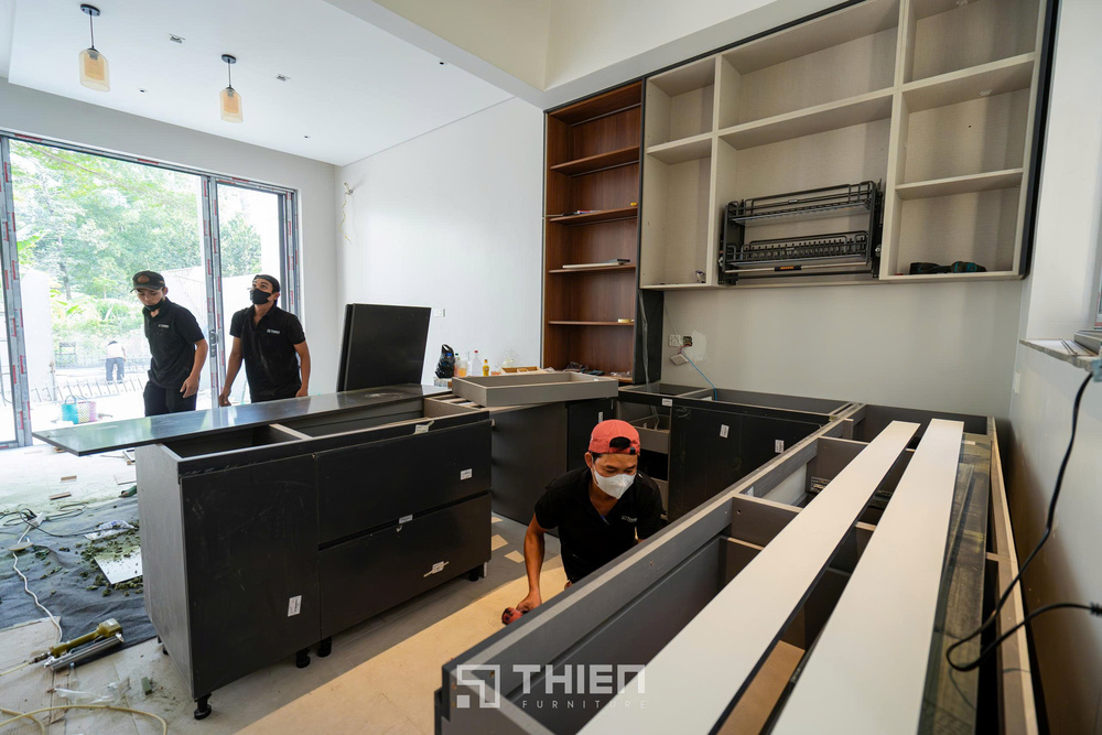 Thi công tủ bếp module gỗ công nghiệp