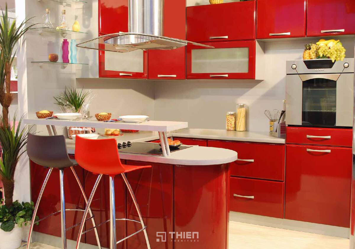 Tủ bếp acrylic đỏ bóng chữ L nổi bật