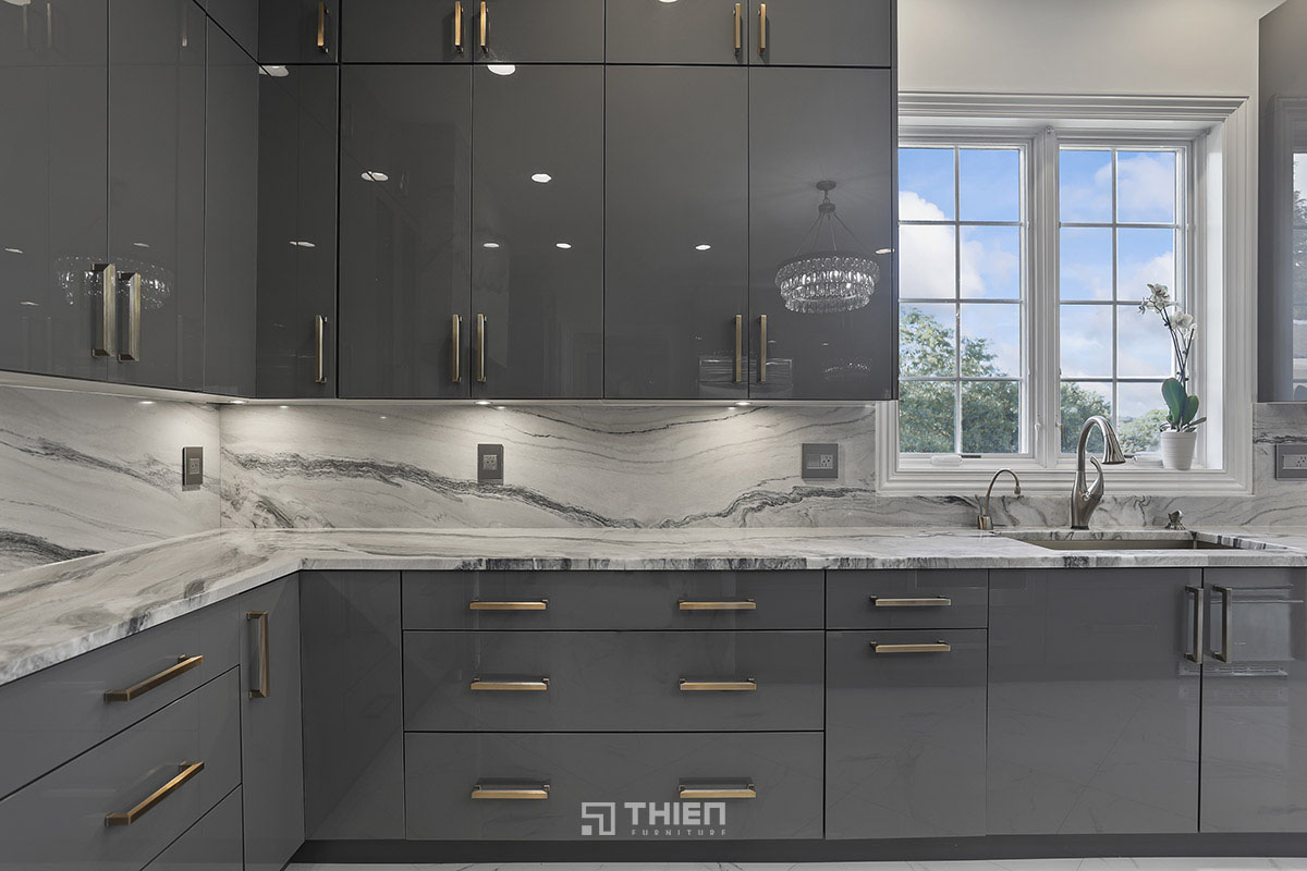 Tủ bếp acrylic xám đậm phong cách tối giản