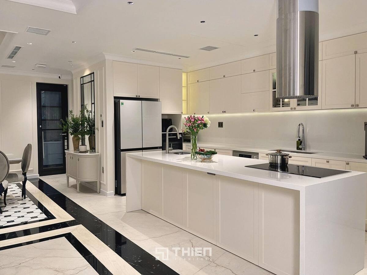 nên làm tủ bếp bằng inox hay gỗ công nghiệp