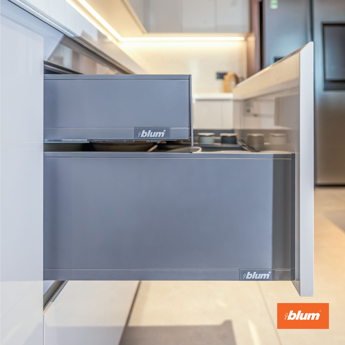 lý do chọn phụ kiện Blum cho tủ bếp