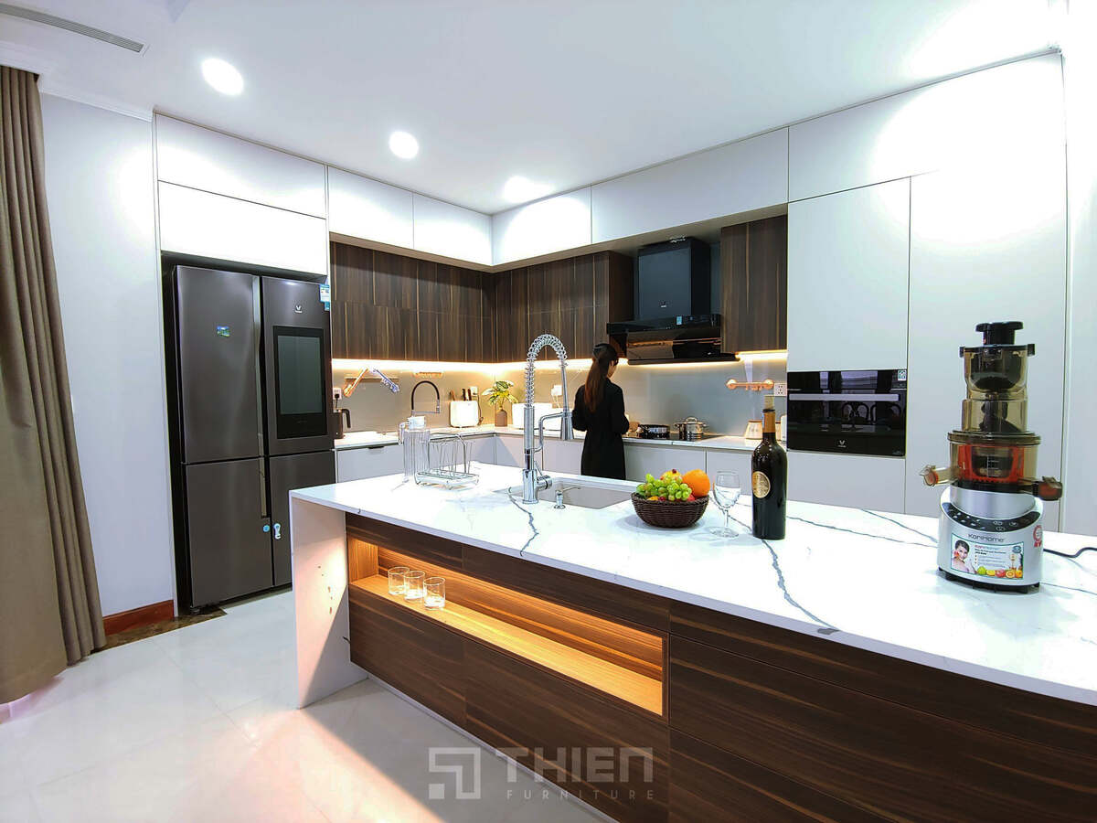 tủ bếp chữ L hiện đại cho nhà phố