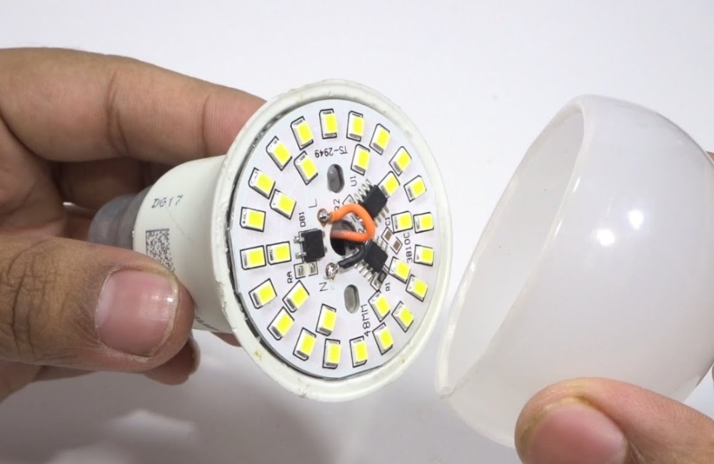 cách sửa bóng đèn LED tại nhà ai cũng làm được