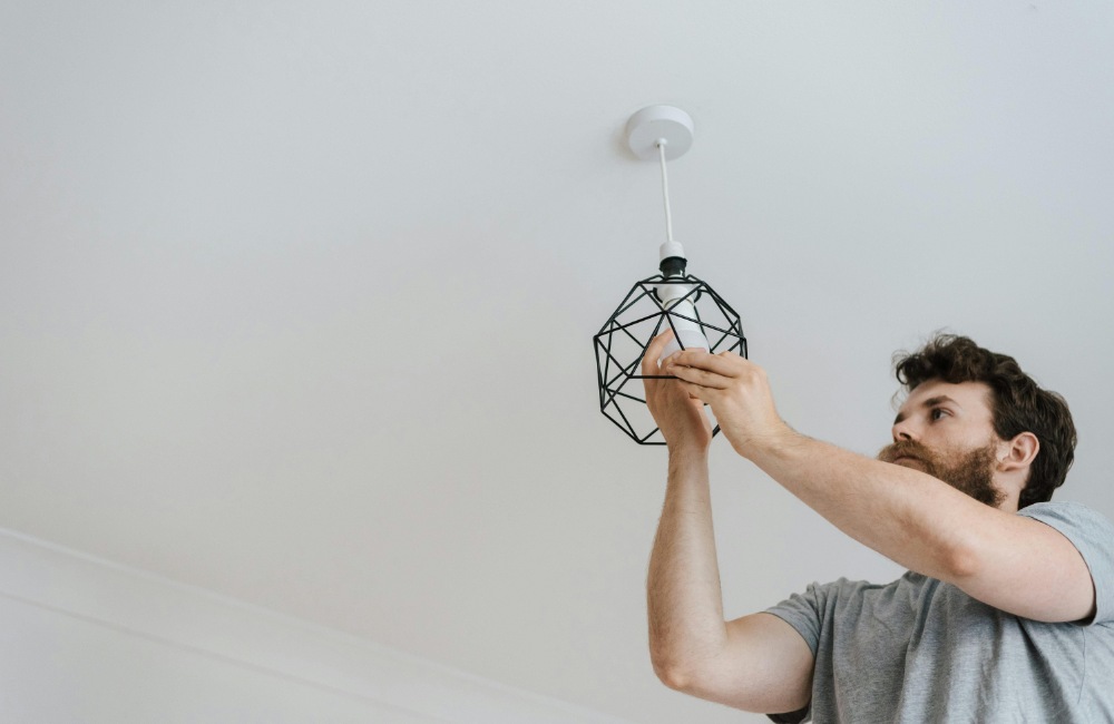 Khi nào nên thay mới đèn LED? Dấu hiệu giúp bạn nhận biết 