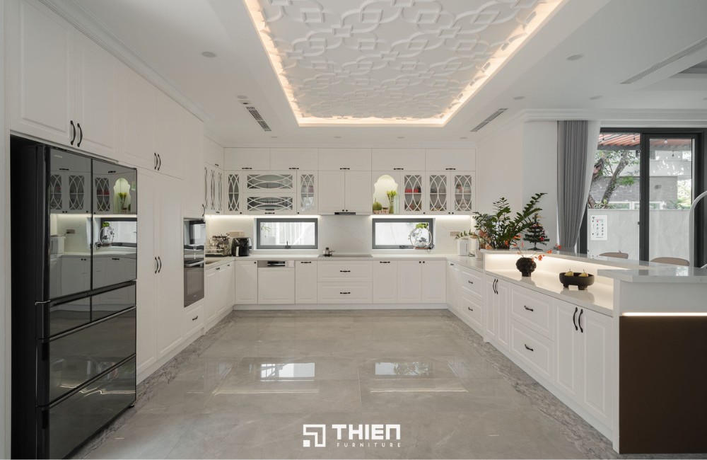 Tủ Bếp Màu Trắng Tân Cổ Điển