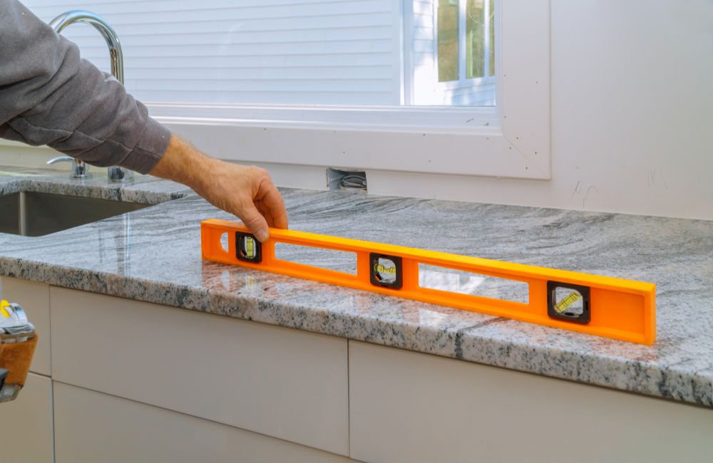 Chi phí vật liệu yếu tố then chốt cấu thành giá trị tủ bếp