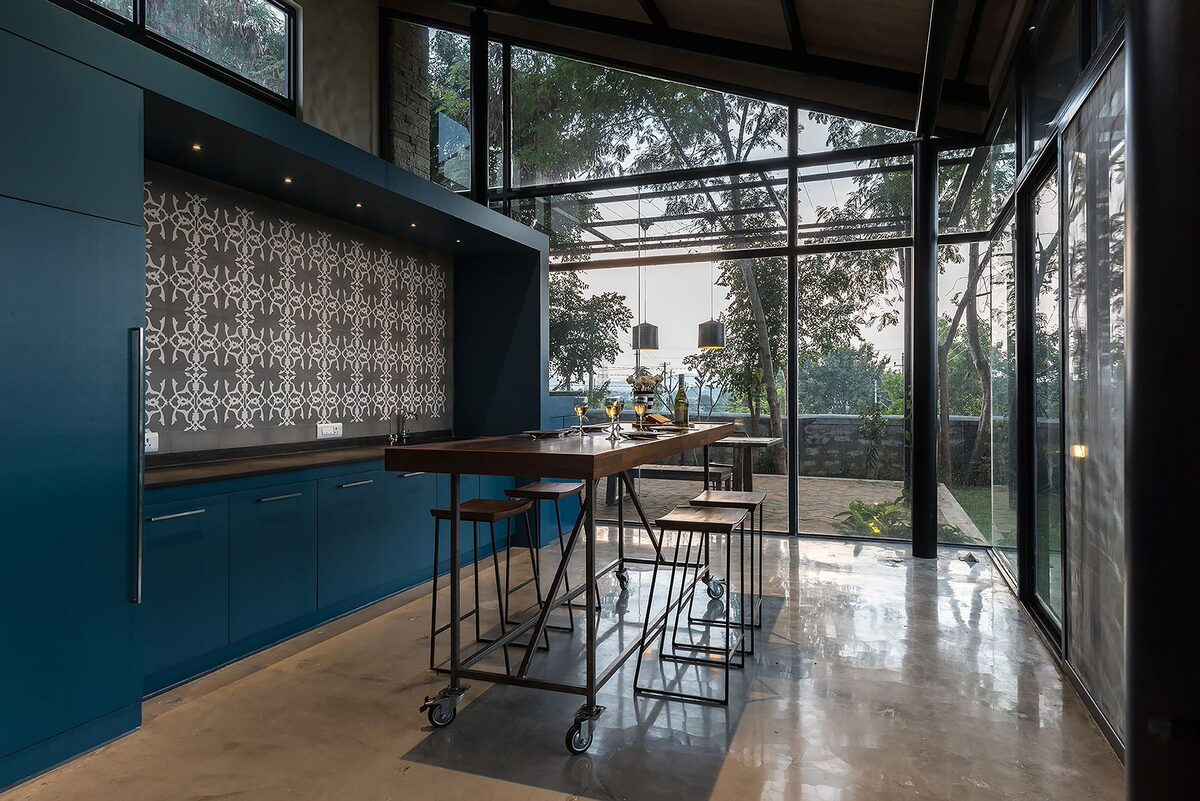 tủ bếp màu Xanh Cobal (Cobalt Blue)
