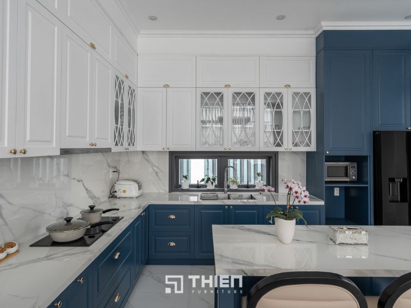 Sự kết hợp độc đáo của màu xanh dương với màu trắng tao nhã
