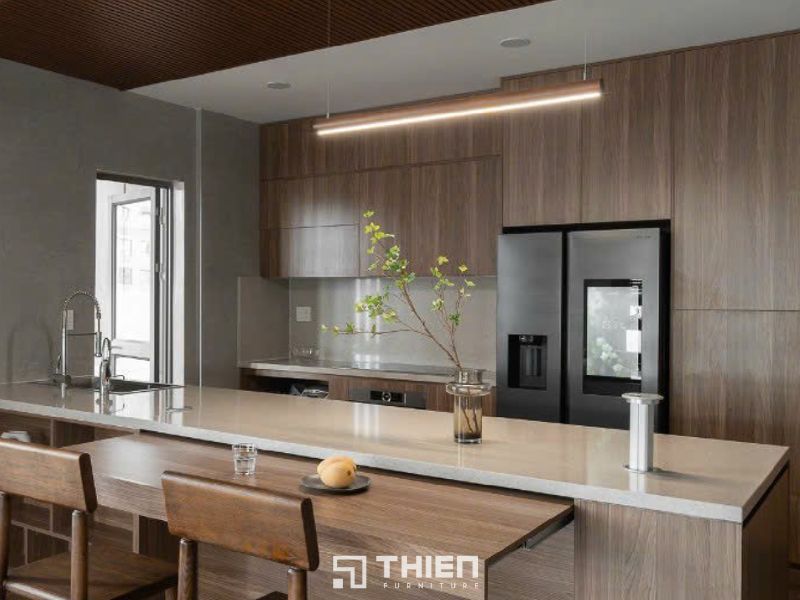Mẫu thi công trọn gói bếp phong cách Japandi sử dụng tủ bếp chữ I