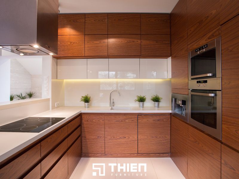 Mẫu tủ bếp gỗ MDF phủ melamine chữ U được yêu thích nhất